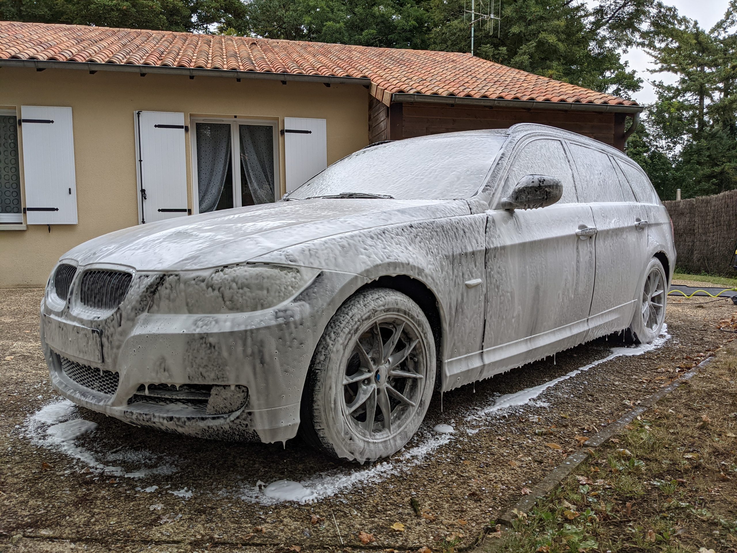 Tarifs et Réservation Nettoyage Auto Poitiers - Lavage auto Poitiers